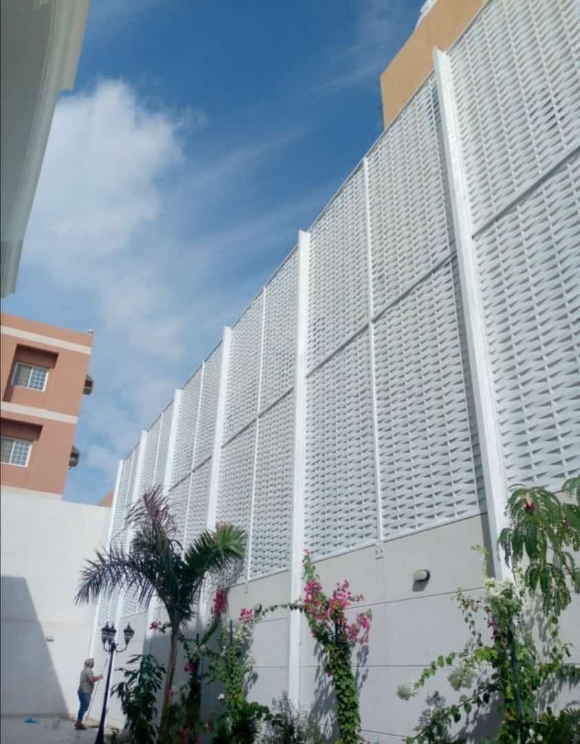 تُعد مظلات وسواتر القطيف من الحلول المهمة للمنازل والفلل والاستراحات والمواقف، حيث تساعد المظلات على توفير الحماية من أشعة الشمس والعوامل…